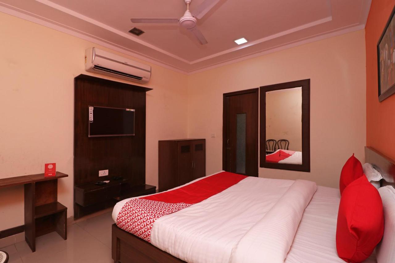 Oyo 16147 Jyoti Continental Agra Hotel 3*