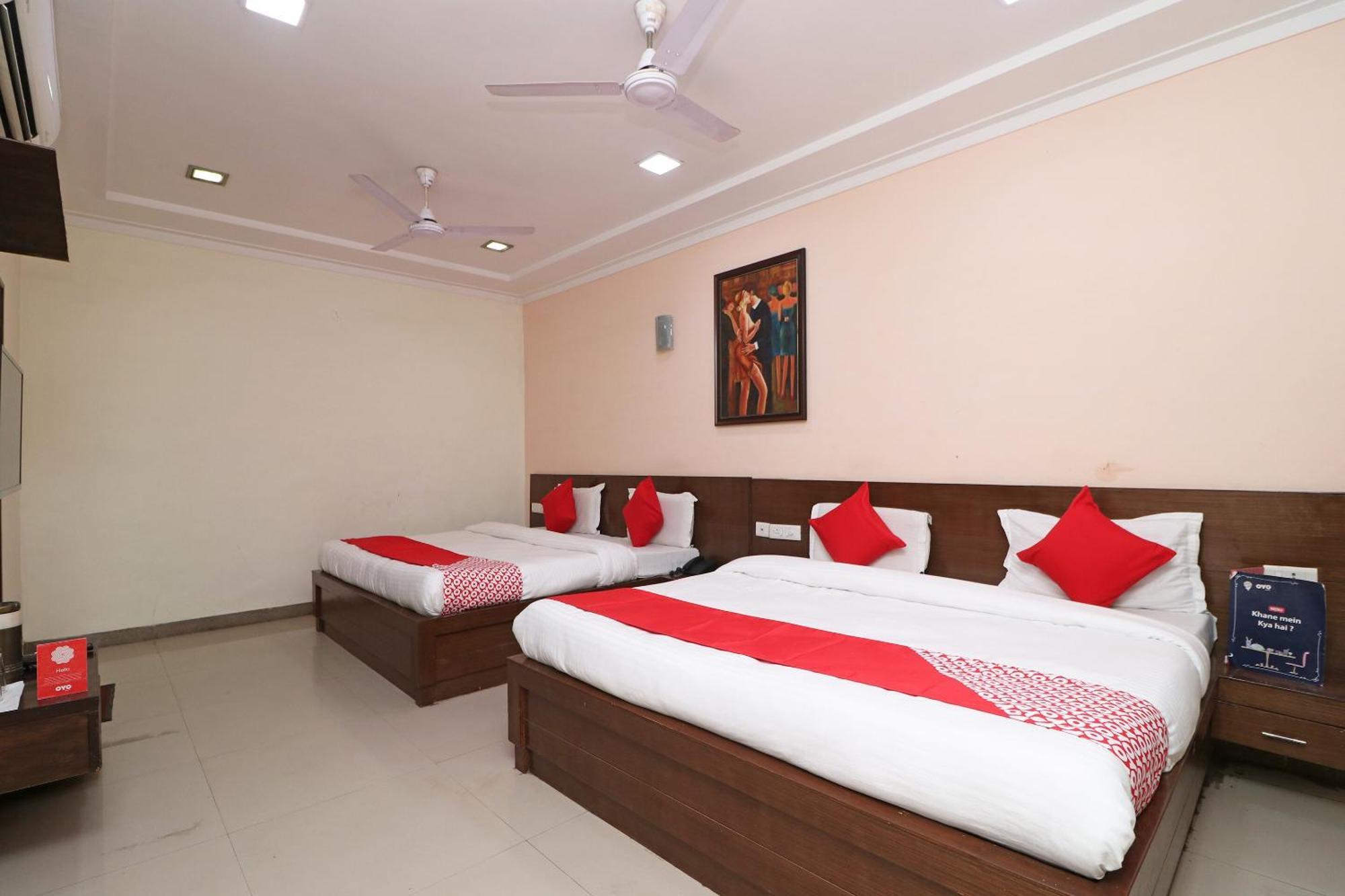 Oyo 16147 Jyoti Continental Agra 3*