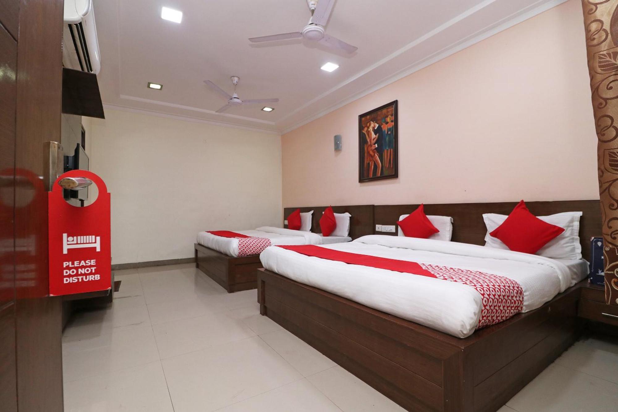 Hotel Oyo 16147 Jyoti Continental Agra
