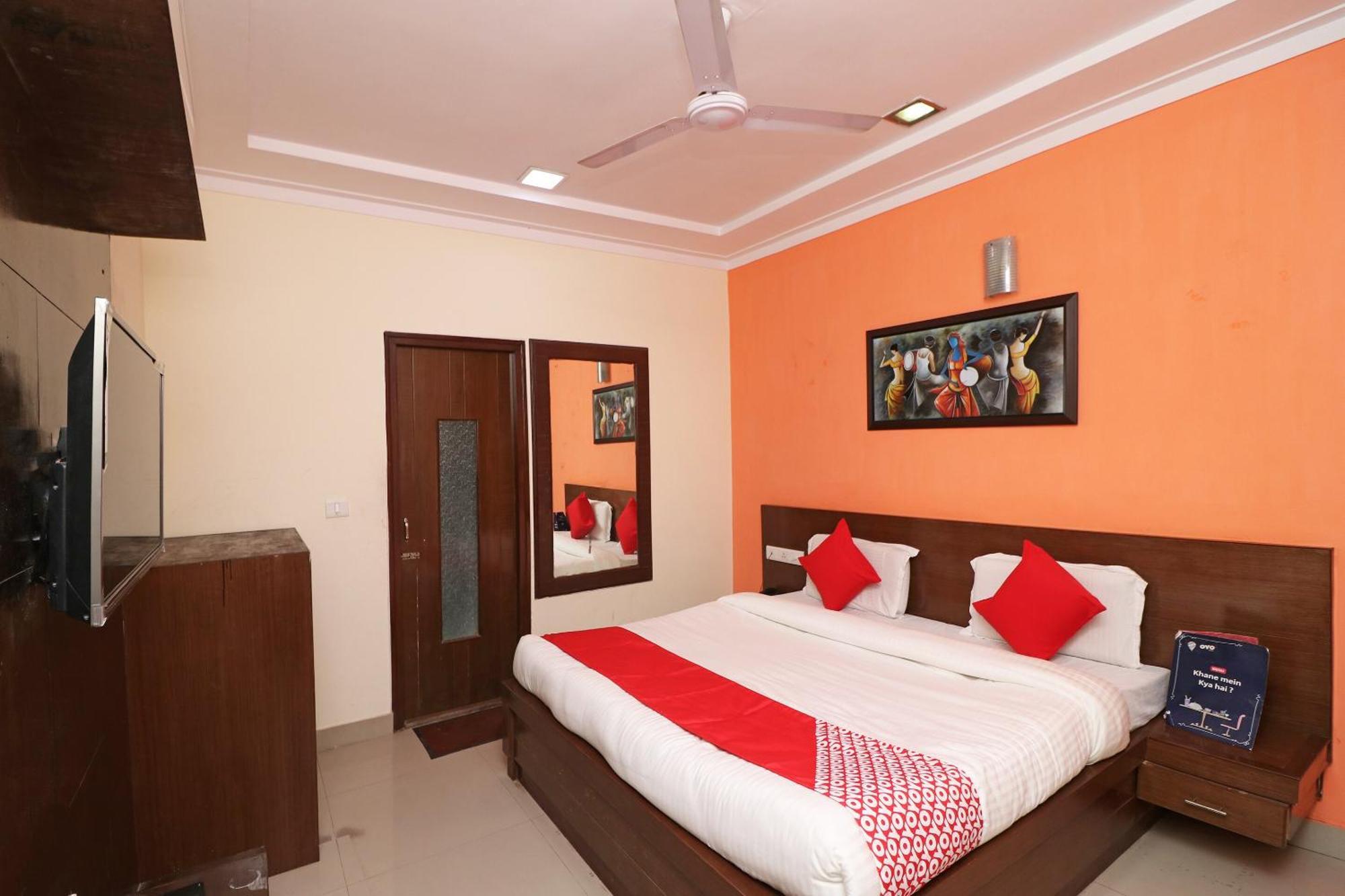 Oyo 16147 Jyoti Continental Agra Hotel
