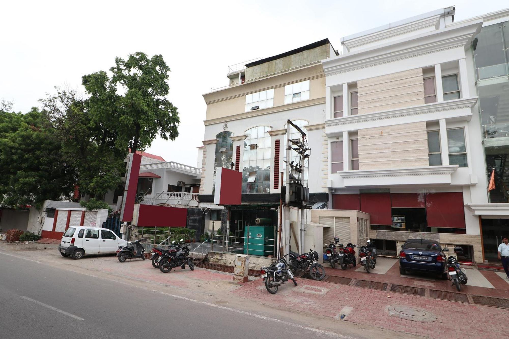 Hotel Oyo 16147 Jyoti Continental Agra Agra (Uttar Pradesh)