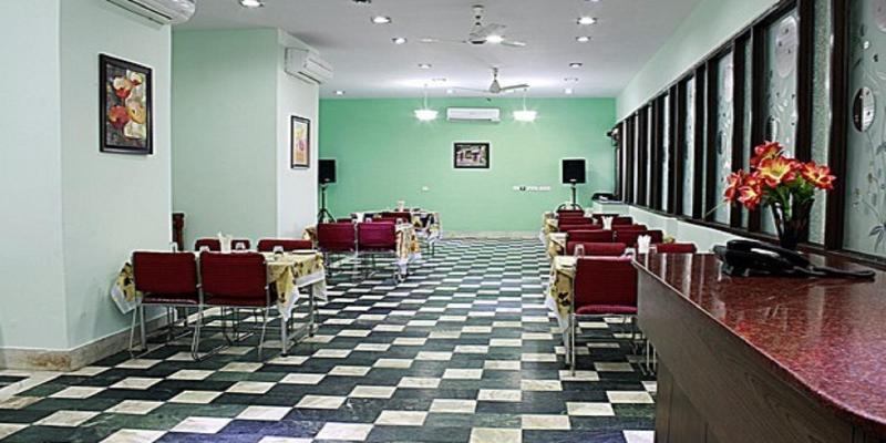 Hotel Oyo 16147 Jyoti Continental Agra 3*